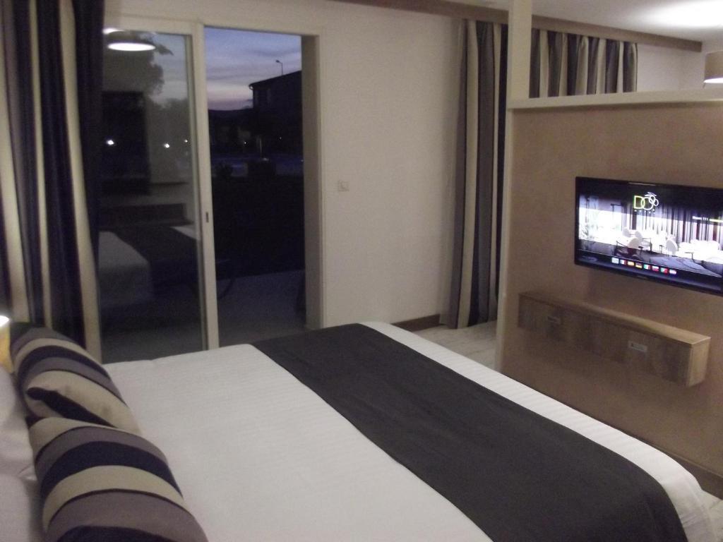 Le Domaine Des Oliviers Hotell Pierrelatte Rom bilde